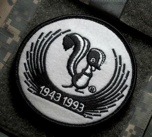 USAF LOCKHEED-MARTIN SKUNKWORKS 1943-1993 50th ANNIVERSARY burdock INSIGNIA SSI - Bild 1 von 5