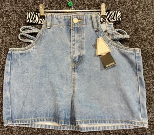 Boohoo Cut Out Zebra Waistband Denim Mom Shorts, Blue, Size 12, BNWT, /SF/62 - Picture 1 of 2