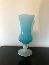 verre opaline bleu et blanc vintage déco chic années 60 70s ancien vase coupe