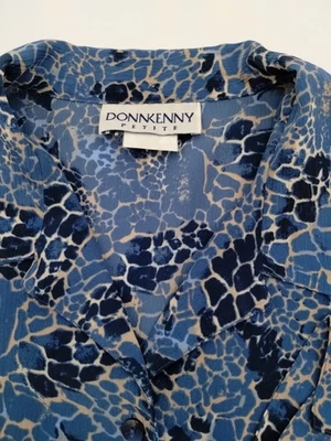 Blusa azul manga larga Donn Kenny Petite para mujer talla pequeña grande  Foto 1 de 4