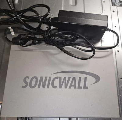 Sonicwall TZ 215 Dispositivo de seguridad de red Firewall APL24-08E con cable de alimentación Foto 1 de 4