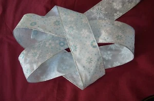 BEAUTIFUL RIBBON GLITTER SNOWFLAKES 2-1/2" WIDE / WIRE EDGED 30 FT./ 10 YDS. - Picture 1 of 2