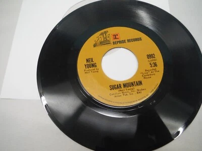 Neil Young "Sugar Mountain" & "Heart of Gold" 7" 45 RPM NM unplayed - Image 1 of 2