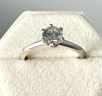 Anillo Tiffany & Co 0,49 quilates redondo brillante G VS1 diamante platino talla 6 Foto 1 de 4