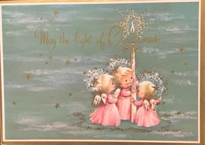 Vintage Weihnachtsgrußkarte drei entzückende Engel brennende Kerze Halos Gold Stern - Bild 1 von 4