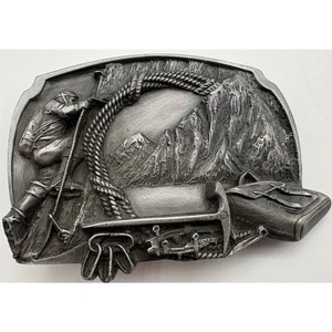 1986 Siskiyou Buckle Co Mountain Climbing Pewter Belt Buckle USA Mountaineer - Picture 1 of 5