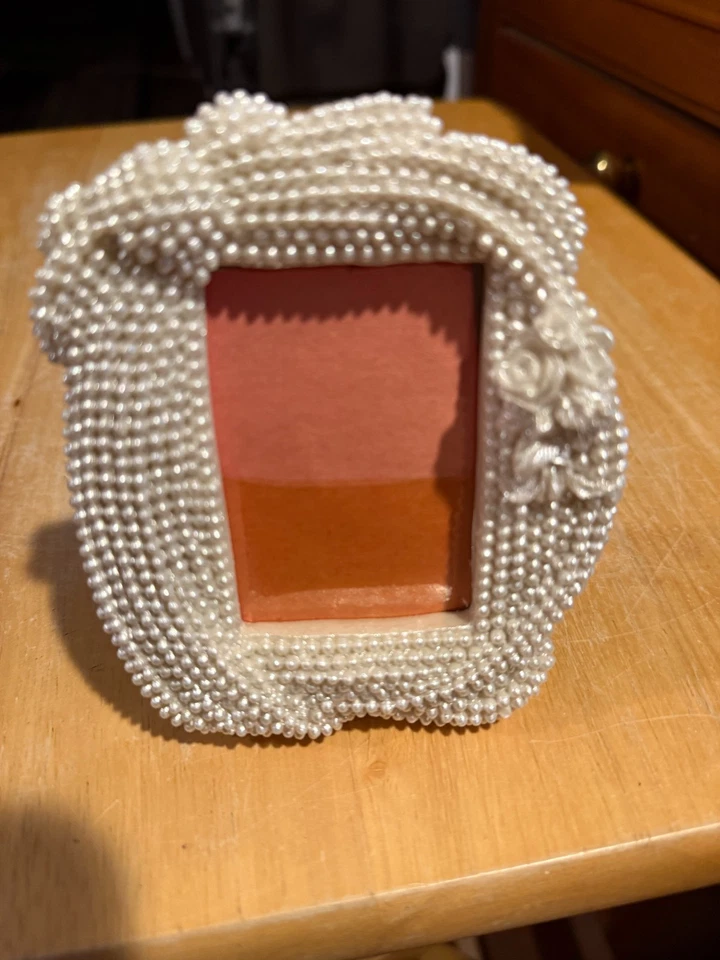 MINI Marco de Fotos de Boda de Novia Perla Blanca SOPORTA 1.5" X 2.5" Foto 1 de 3