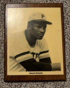 1971-72 Roberto Clemente Pittsburgh Pirates foto 8x10 su legno - Foto 1 di 3