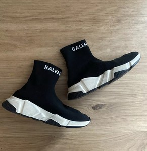 black balenciaga runners womens