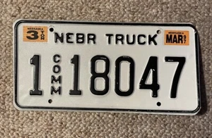 Matrícula de camión Nebraska década de 1990 negra/blanca COMM 1 18047 3 TONELADAS muy buen estado - Imagen 1 de 1