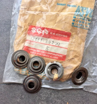 PARA SUZUKI GN250 GS400 GS750 GS850 GS1000 JUEGO DE RETENCIÓN DE RESORTE DE VÁLVULA (CANTIDAD.5) NOS Foto 1 de 4