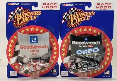 Lote de 2 2001 Action Winner's Circle Race Hood Series Dale Earnhardt Oreo Car GM Foto 1 de 4