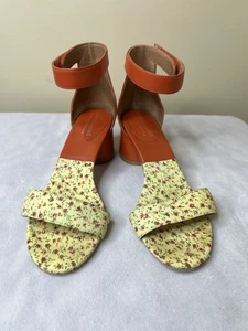 Sandalias Anthropologie Jeffrey Campbell 8,5 Amarillo Naranja Floral Tacón Bloque - Imagen 1 de 13
