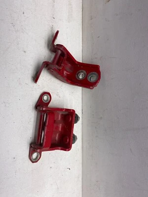 2016-2019 NISSAN SENTRA RIGHT REAR DOOR HINGE HINGES SET PAIR UPPER LOWER RED - Image 1 of 4