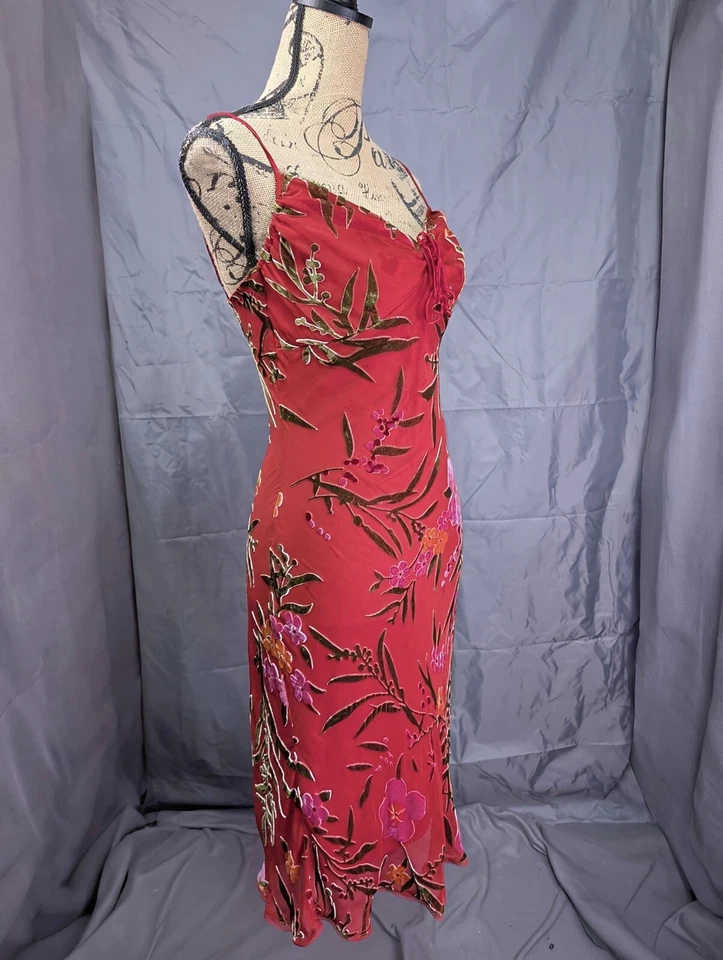 Vestido Y2K Betsey Johnson New York Mujer M Seda Rayón Floral Terciopelo Midi Años 90 EE. UU. Foto 1 de 4