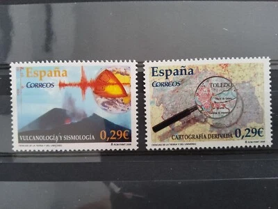 ESPAÑA - 2006  - Ciencia - Edifil 4254/4255 - Vulcanologia y Cartografia  - MNH - Imagen 1 de 2