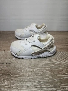 Toddler Nike Air Huarache Run Athletic Shoes ‘White’ 704950 110  - Size 8C - Picture 1 of 6