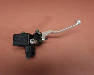 2008-2018 KAWASAKI KLR650 KL 650 KL650E FRONT BRAKE MASTER CYLINDER ASSEMBLY - Image 1 of 4