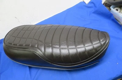 Sillín de asiento original Triumph T140 finales de 1978 + 1979, como nuevo - almacenado 30 años Foto 1 de 4