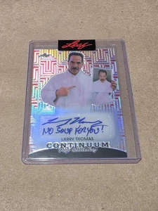 2023 Leaf Pop Century Continuum Red Larry Thomas 27/49 Auto Autograph - Picture 1 of 2