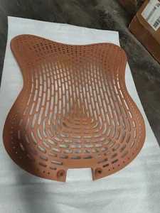 Nuevo respaldo Mirra 1 asiento color arcilla roja Herman Miller nuevo - Imagen 1 de 3