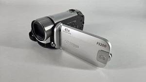 Canon FS200 Compact Digital HD Camcorder Silver FOR PARTS ONLY AS IS NO POWER - Picture 1 of 7