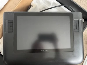 Wacom Cintiq 12WX - DTZ-1200W/G - Video of it Working! + DVI to USB C adapter - Bild 1 von 11