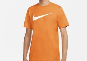 Nike Men’s Sportswear Graphic T-shirt - University Orange - DR0560-888 - NEW - Picture 1 of 4