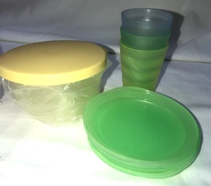 Tupperware Kids Mini Impressions Serving Play Set - Bowl, Lid, Tumblers, Plates - Picture 1 of 6