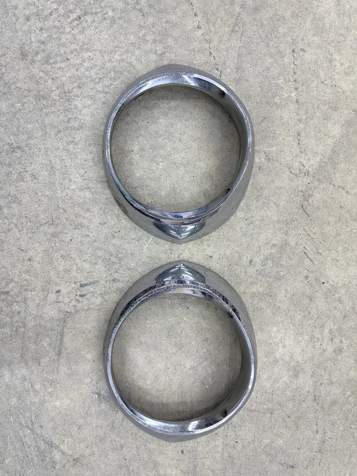 Biseles de faros especiales Buick 1956 Foto 1 de 3