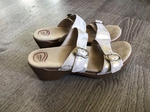 Dansko Sophie Slides Sandals Double Strap Buckle Low Wedge Women Size EU 40 US 9 - Picture 1 of 11