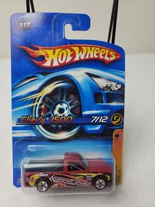 Chevy 1500 Camion Pista Assi Hot Wheels Near Obs - Foto 1 di 7