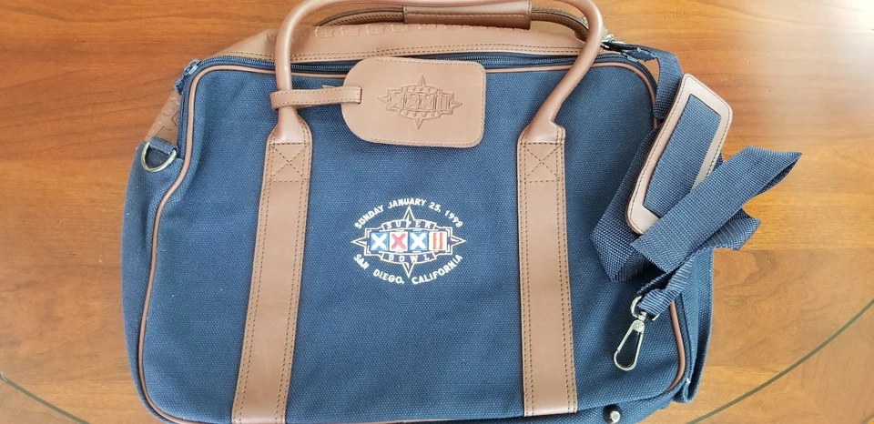 SUPER BOWL 32 NFL MEDIA PRESS BOLSA LAPTOP NOVA NO PACOTE EM PERFEITO ESTADO BRONCOS PACKERS - Imagem 1 de 1