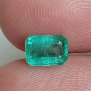Columbian Color Emerald Octagon Top Rare Unique Emerald Rare Color Gemstone - Picture 1 of 5