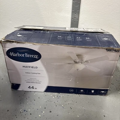 "Ventilador de techo LED Harbor Breeze Mayfield 44"" blanco de montaje empotrado para interiores, SIN MANUAL" Foto 1 de 4