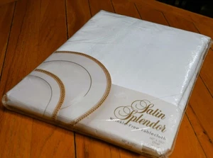 Bardwill Linens “Satin Elegance” TABLECLOTH 60" x 102" Oval White. wrinkle free - Picture 1 of 6