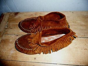 Minnetonka Moccasins vintage native American style moccs from the USA