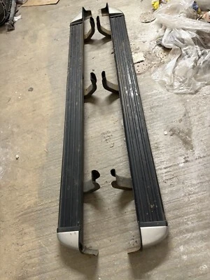 2016 Nissan Navara NP300 Pair Of Side Steps 2016-2023 - Image 1 of 3