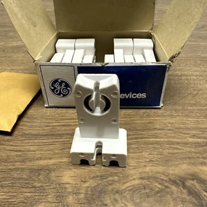 GE,318-F,Flourescent Lampholder 660W 600V BOX of 10 - Picture 1 of 3