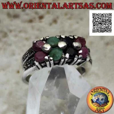 Anello in Argento 925‰ fascia con due file di rubini, smeraldi, zaffiri e marcas - Immagine 1 di 4