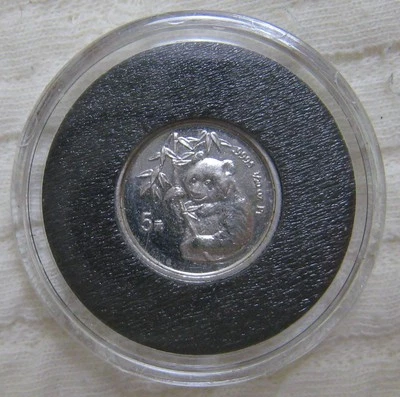 1995 CHINA CHINA PLATINUM PANDA 1/20 OZ. 5 YUAN  RARE MINTAGE  - Image 1 of 2
