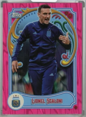 2023 Topps Argentina Fileteado Lionel Scaloni Base Pink Reflector /50 - Image 1 of 2