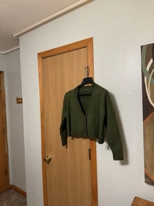 Wild Fable XS einfarbig grün Langarm Cropped Cardigan Pullover-EUC - Bild 1 von 4