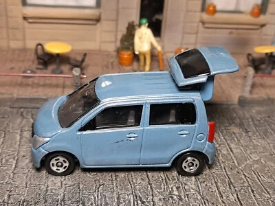 Tomica Suzuki Wagon R 1/59  Foto 1 de 4