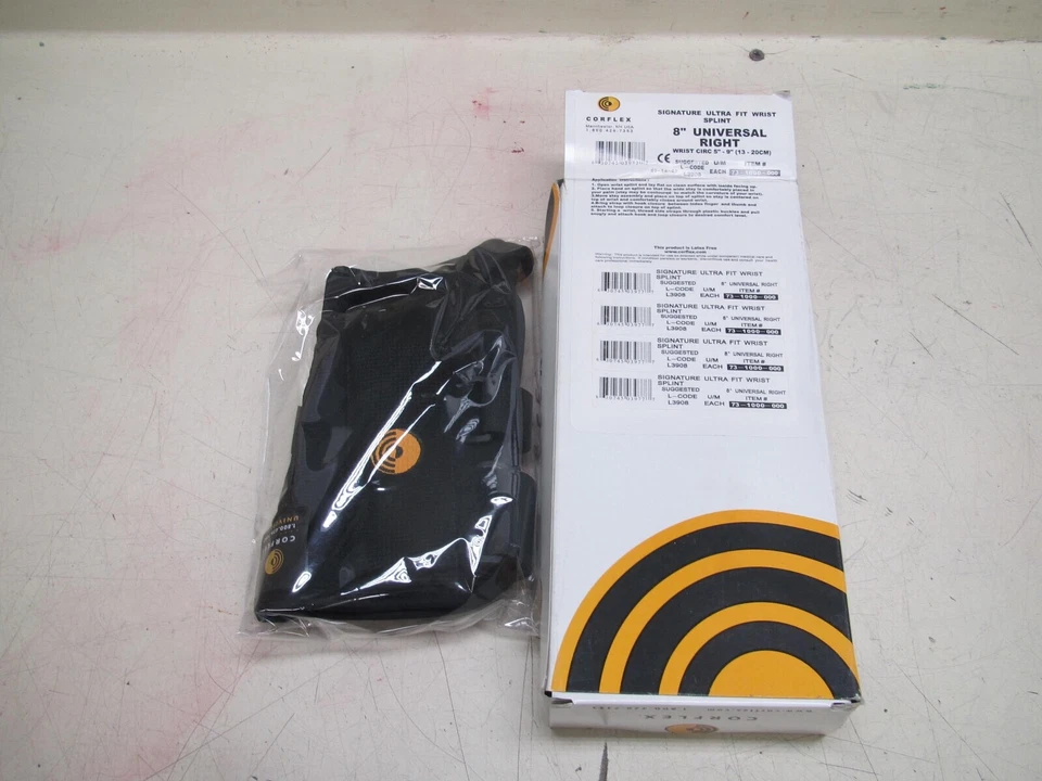 Corflex Signature Ultra Fit Wrist Splint 8" Universal Right 73-1000-000 - Image 1 of 1