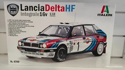 Lancia Delta HF integrale Martini 1-12 Italeri modello auto rally Biasion Auriol - Immagine 1 di 4