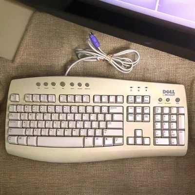 Dell By Microsoft Wired Keyboard Model# RT9410 V:6FTW - Image 1 of 4