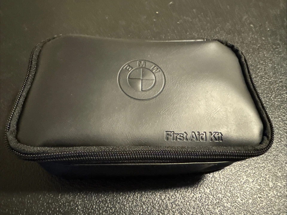 BMW First Aid Kit Brand New OEM Foto 1 de 1