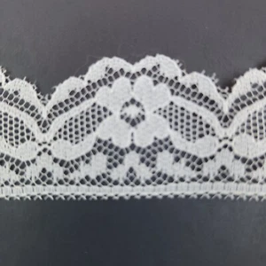 Vintage White Polyester Lace Trim floral  daisy scalloped 1" wide x 7 yards - Picture 1 of 3