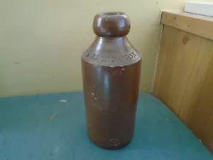 SCARCE VINTAGE HARRINGTONS SOUTHEND ON SEA - IMPRESSED TYPE GINGER BEER BOTTLE - Picture 1 of 6